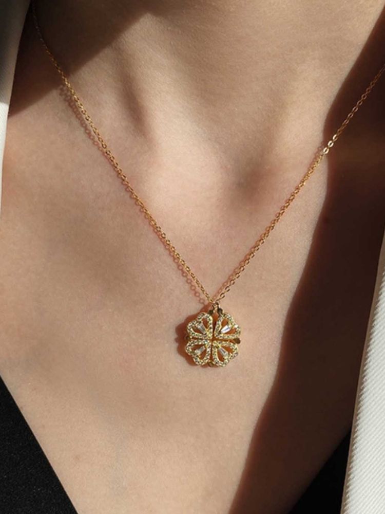 Golden Daisy Pendant