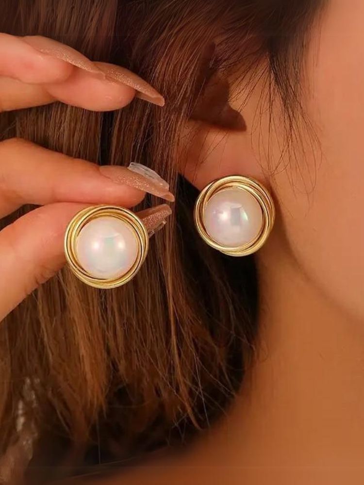 Golden Rilme Studs