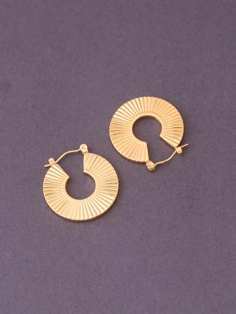 Golden Ribbed Curve Hoops