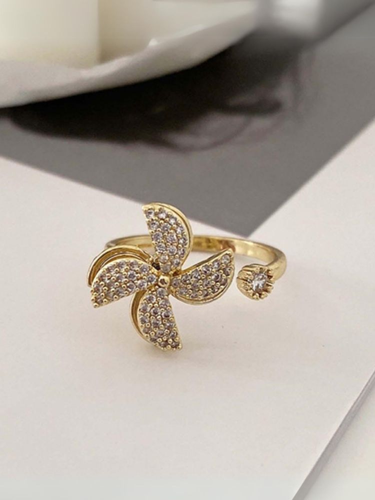 Golden Unasi Adjustable Ring