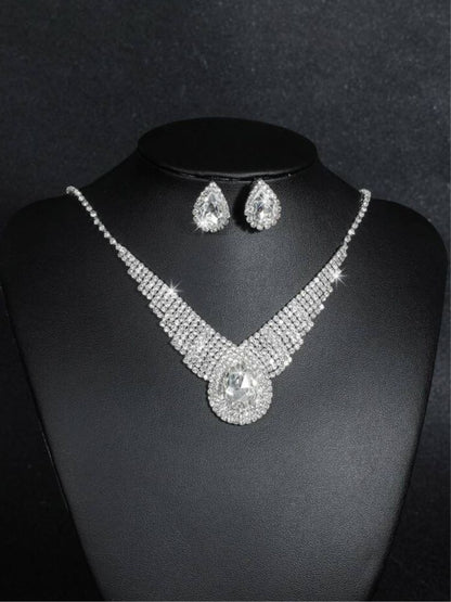 Silver Clarabelle Necklace Set