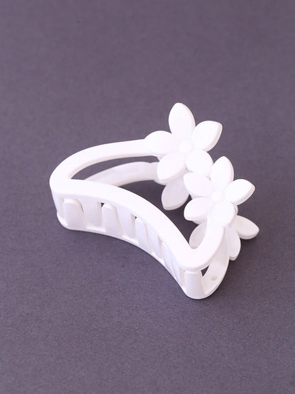 White Flower Hair Clutcher