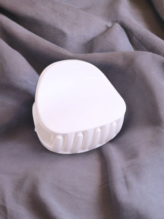 White Shell Clip